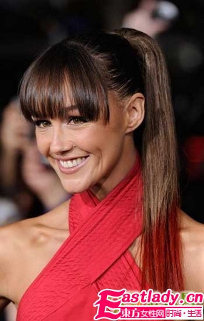 11位女星裸妝斗艷 笑容自信