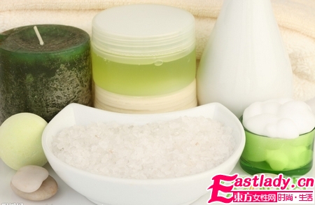 怎樣用鹽美容 鹽洗臉好處多