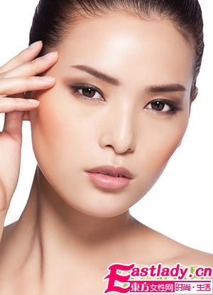望聞問(wèn)切 4步祛曬傷暗沉黑眼圈