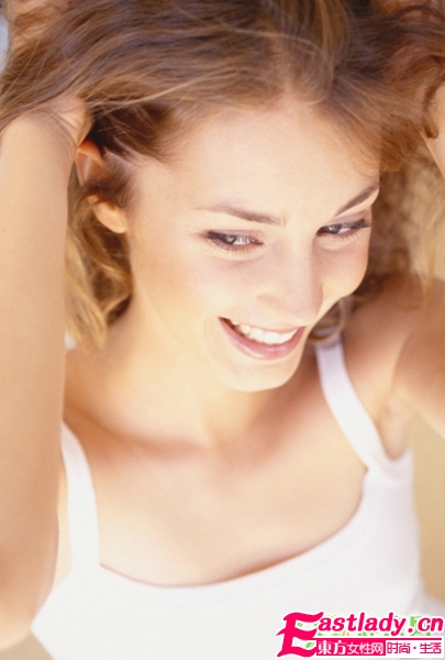 消滅唇角粉刺UP挑花運(yùn)