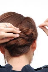 超時尚的麻花辮盤發(fā)