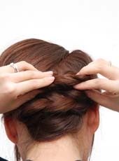 超時尚的麻花辮盤發(fā)