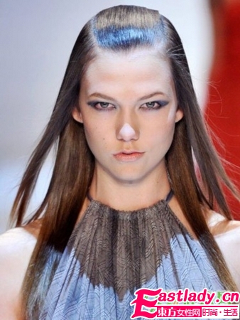 長(zhǎng)劉海怎么打理 Half Up發(fā)型