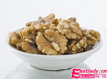 核桃的美容功效 梅蘭芳的養(yǎng)顏品