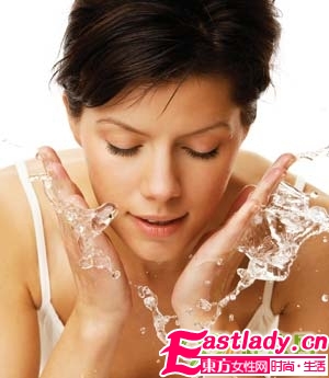 中老年皮膚的保養(yǎng)及護(hù)理小竅門