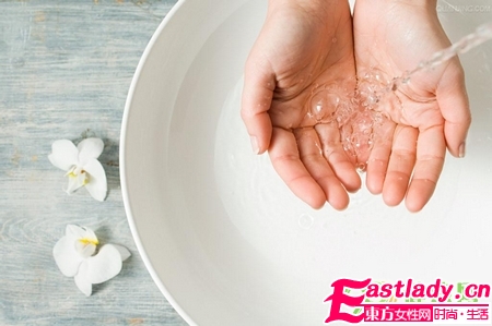 自來水也可以保濕嗎