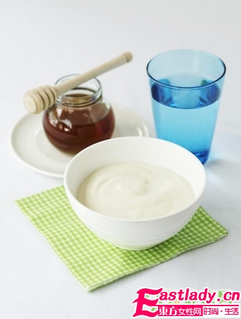 酸奶9個(gè)超簡(jiǎn)單的DIY面膜 簡(jiǎn)單便宜有效