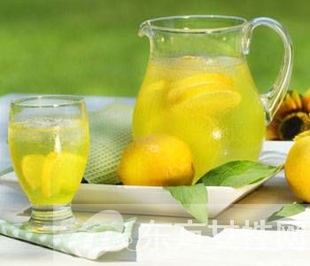 蜂蜜水什么時候喝最好 熱水還是冷水？