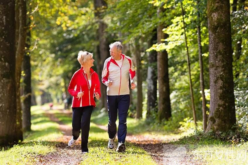 骨質(zhì)增生怎么治療 骨質(zhì)增生常見癥狀有哪些