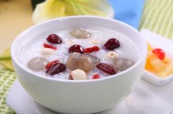 體內(nèi)濕氣重怎么辦 兩款健脾祛濕食療方來幫你