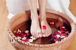 女生經(jīng)常手腳冰涼 8種方法讓你輕松告別