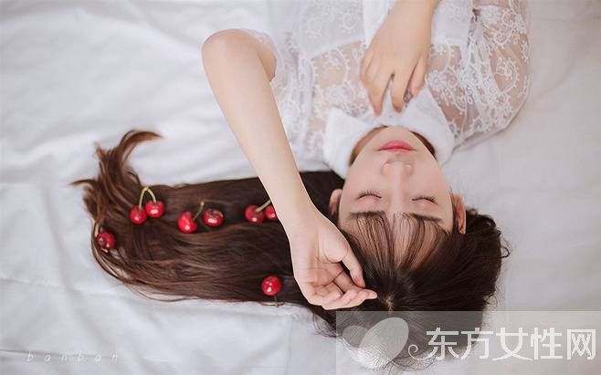 落枕怎么辦因?yàn)槭裁丛? 四個(gè)方法叫你輕松解決