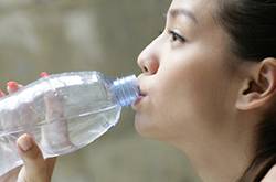 清晨空腹喝什么水最好 晨起千萬(wàn)別喝蜂蜜水