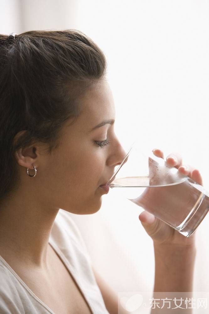 清晨空腹喝什么水最好 晨起千萬別喝蜂蜜水