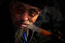 腦梗死的癥狀有哪些 腦梗死和腦梗塞的區(qū)別