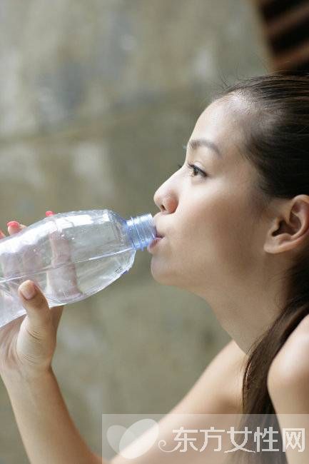 清晨空腹喝什么水最好 晨起千萬別喝蜂蜜水