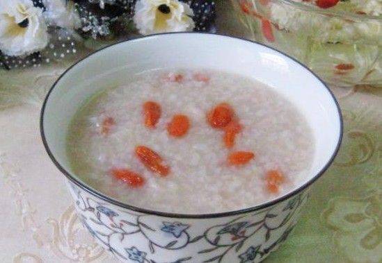 六款冬季美容養(yǎng)顏粥 好氣色吃出來(lái)