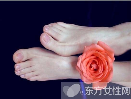 冬季足部保養(yǎng)不能懶 學(xué)會這幾招輕松搞定