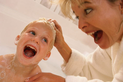 來(lái)月經(jīng)能不能洗頭 揭月經(jīng)期洗頭的注意事項(xiàng)