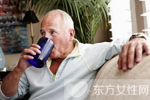 有效治療老年人便秘的3個(gè)小偏方