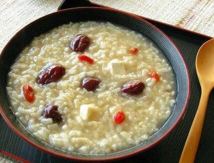 夏季祛濕粥有哪些呢 什么樣的祛濕粥能趕走濕氣