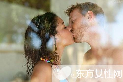 情侶間愛愛只需6招就能激發(fā)女人體內(nèi)性欲