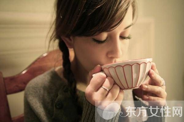 最不靠譜的感冒偏方 看看你中招了沒(méi)