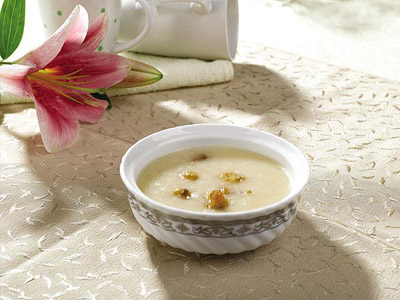 嗓子疼在飲食上注意什么 揭嗓子疼食療偏方