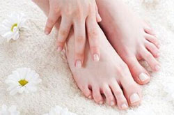 冬天手腳冰涼是怎么回事 小心暗藏六種疾病