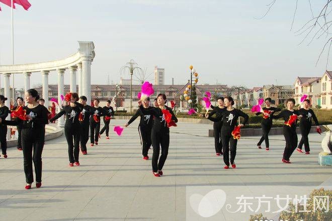 中老年人跳廣場健身操的好處有哪些