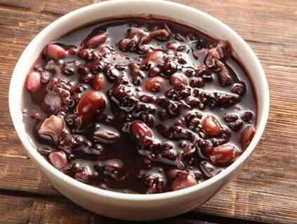 夏季祛濕粥有哪些呢 什么樣的祛濕粥能趕走濕氣