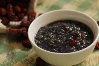 揭黑芝麻的功效與作用 經(jīng)常吃還能延年益壽