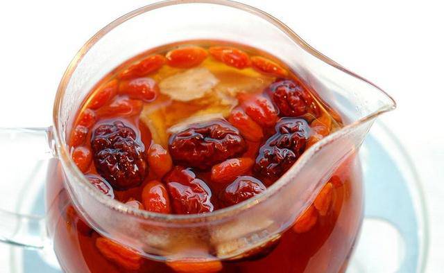 股骨頭壞死四大常見癥狀 9款食療助康復(fù)