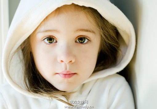 上眼皮突然下垂怎么辦 這可能是疾病信號