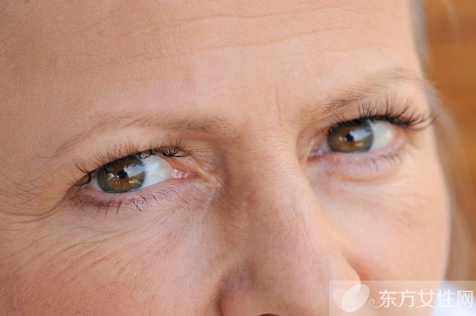 老年人謹(jǐn)防這些常見(jiàn)眼病 常吃這些水果保護(hù)眼睛哦