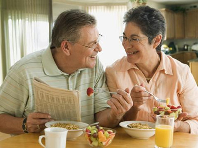 老年人吃什么對胃好 土豆養(yǎng)胃防便秘