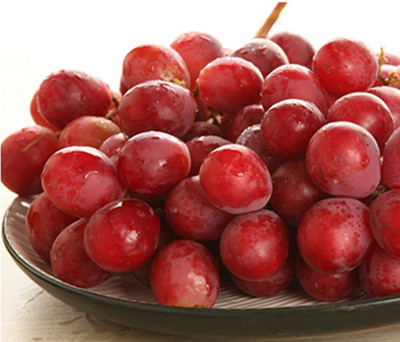 多吃提子還能抗衰老 揭提子的功效與作用