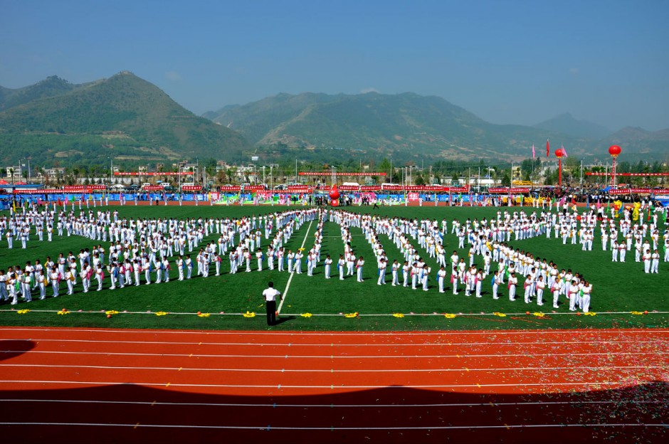 誘發(fā)青春期強(qiáng)迫癥的病因有哪些 該如何治療