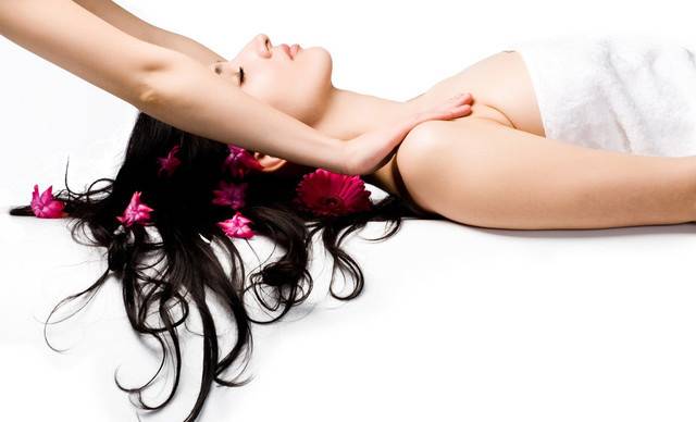 經常推油按摩的好處多 推薦4種最佳推油按摩方式