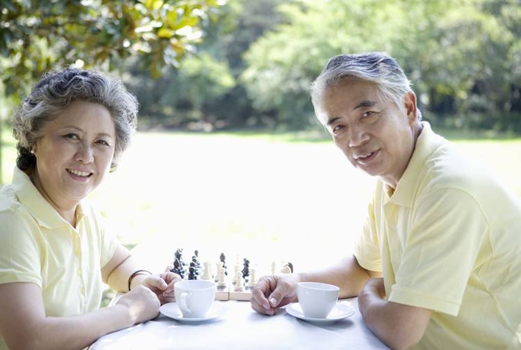 揭類風(fēng)濕性關(guān)節(jié)炎癥狀 類風(fēng)濕性關(guān)節(jié)炎食療偏方