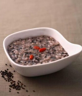 脫發(fā)怎么辦 脫發(fā)吃什么好