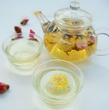 白頭發(fā)吃什么好 食療巧治三種白頭發(fā)