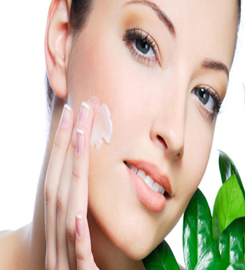 熬夜長痘怎么辦  熬夜長痘多喝水少化妝