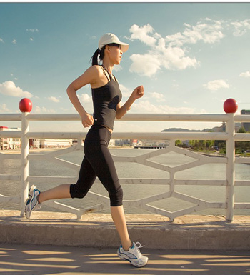 跑步誤區(qū)  上來(lái)就猛跑那你就白跑了