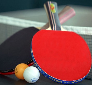 體育養(yǎng)生運(yùn)動(dòng)乒乓球 如何練習(xí)直拍橫打