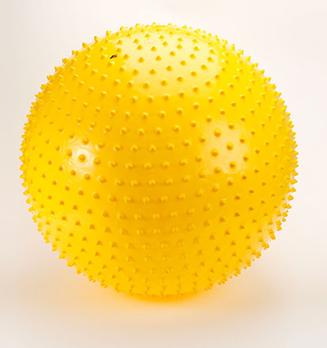 健身球操體育健身運(yùn)動(dòng) 應(yīng)該怎樣練習(xí)健身球操呢