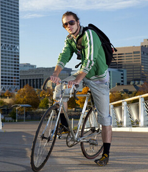 騎車注意事項(xiàng) 騎自行車要注意傷身的小細(xì)節(jié)