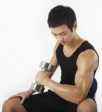 健身運動反而患上脊椎病  健身誤區(qū)要謹防