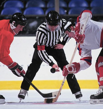 冰球運(yùn)動(dòng)的健身好處 冰球運(yùn)動(dòng)的打球技巧