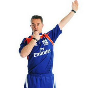 裁判手勢(shì)代表什么 橄欖球裁判手勢(shì)講解